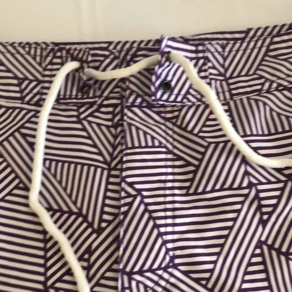 Men’s purple and white graphic trunk shorts - Picture 3 of 7